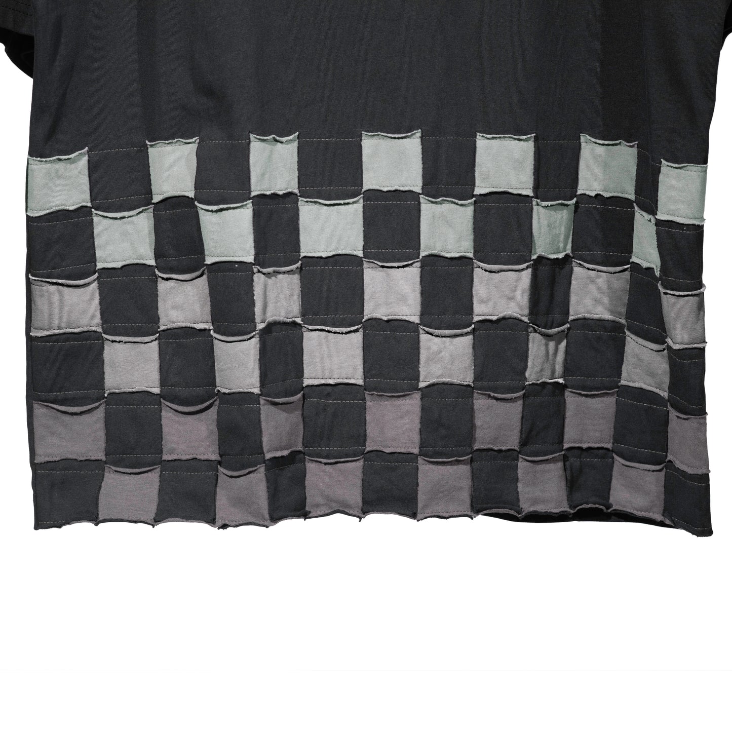 Knitting tapes waving t-shirt